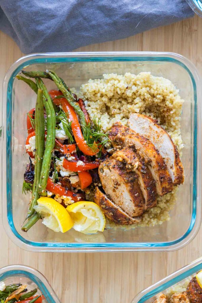 Healthy chicken quinoa bowl with grilled chicken and quinoa